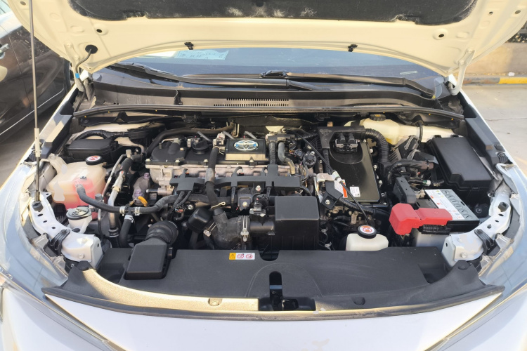 丰田 雷凌 2021款 双擎 1.8H E-CVT领先版机舱底盘24