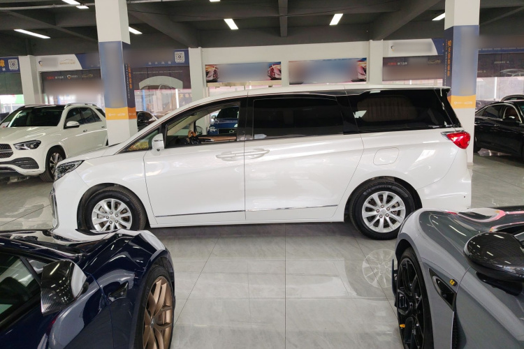 别克GL8 2018款 ES 28T 舒适型 国VI车身外观4