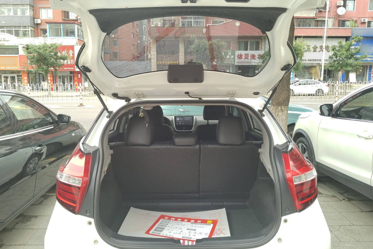 丰田 威驰FS 2017款 1.3L 手动锋行版中控内饰7008