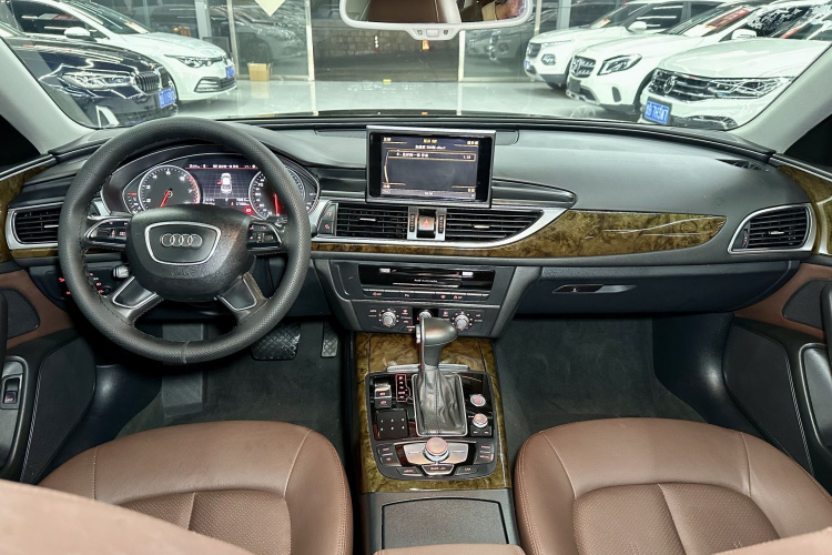 奥迪A6L 2015款 TFSI 百万纪念智领型中控内饰7001