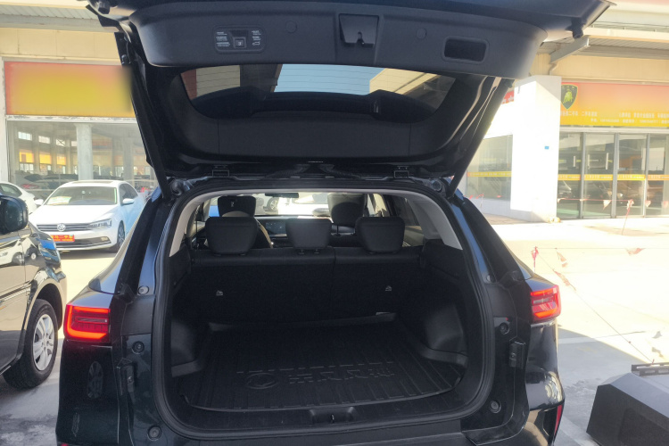 东风风神 皓极 2022款 马赫双擎 1.5T MHD 敢梦版机舱底盘23