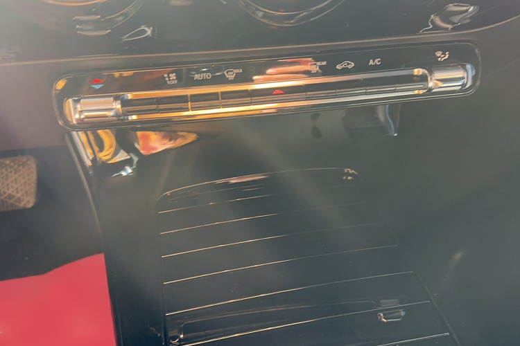 奔驰A级 2021款 A 200 L 运动轿车时尚型局部细节9005