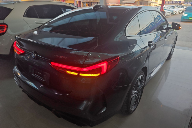 宝马2系(进口) 2021款 225i 四门轿跑车 M运动曜夜套装车身外观6005