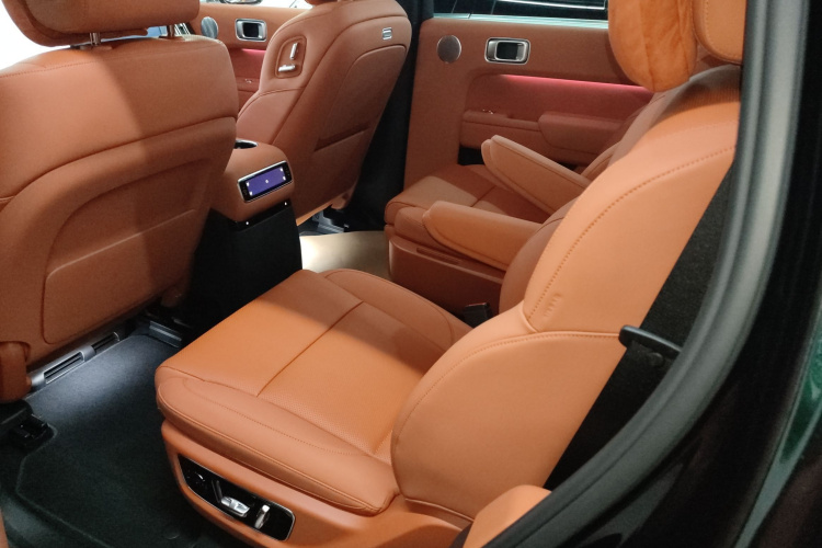 理想汽车 理想L9 2024款 Ultra中控内饰7004