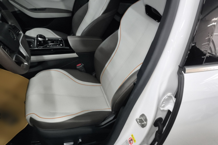 比亚迪 秦PLUS 2023款 冠军版 EV 510KM超越型中控内饰19