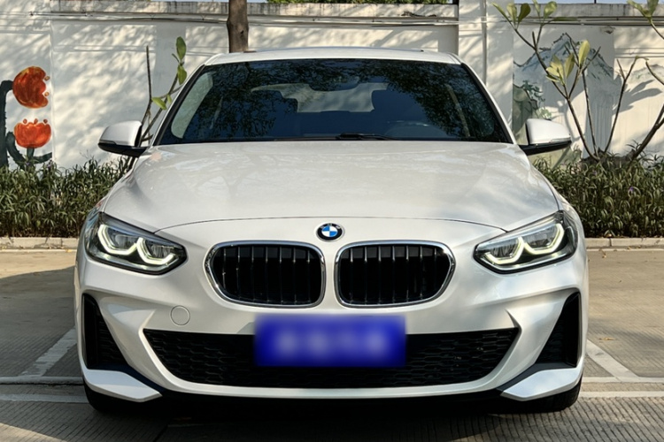 宝马1系 2020款 125i 领先型M运动套装车身外观6005