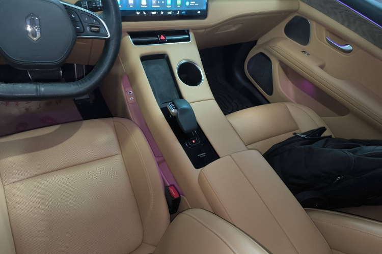 鸿蒙智行 问界M5 2022款 增程四驱旗舰版局部细节18