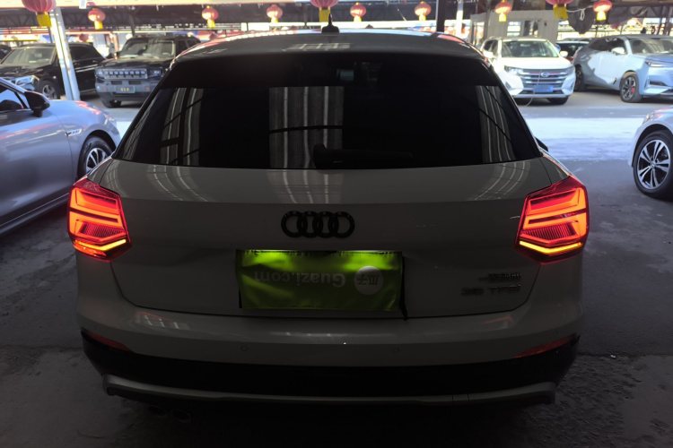 奥迪Q2L 2020款 35 TFSI 进取动感型车身外观6