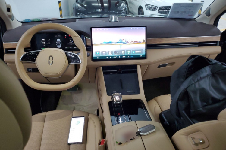 鸿蒙智行 问界M7 2024款 1.5T 智驾四驱Max版 6座中控内饰7002