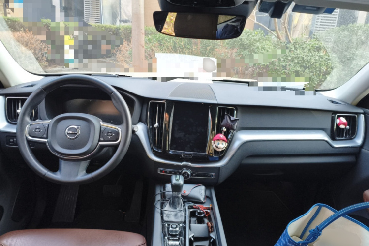 沃尔沃XC60 2019款 T5 四驱智远版 国V中控内饰12