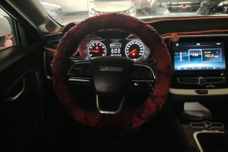 捷途X70 2018款 1.5T 手动畅行版中控内饰13