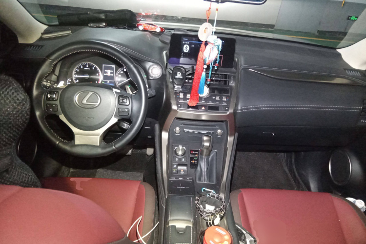 雷克萨斯NX 2018款 300 前驱 锋行版中控内饰12