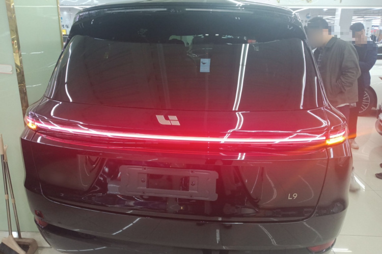 理想汽车 理想L9 2025款 Ultra 智能焕新版车身外观6004