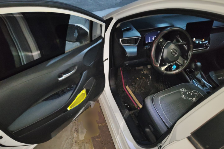 丰田 雷凌 2023款 TNGA 1.5L CVT进取版中控内饰20