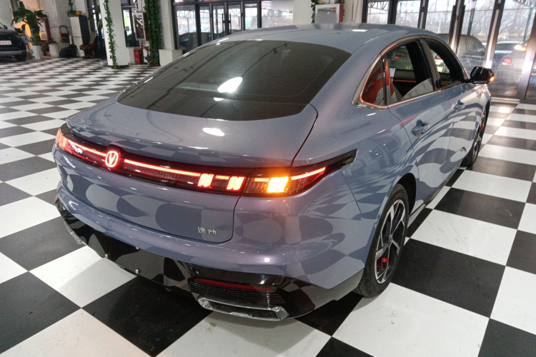 长安 逸动 2026款 第四代 1.5T 500Bar 悦享型车身外观7