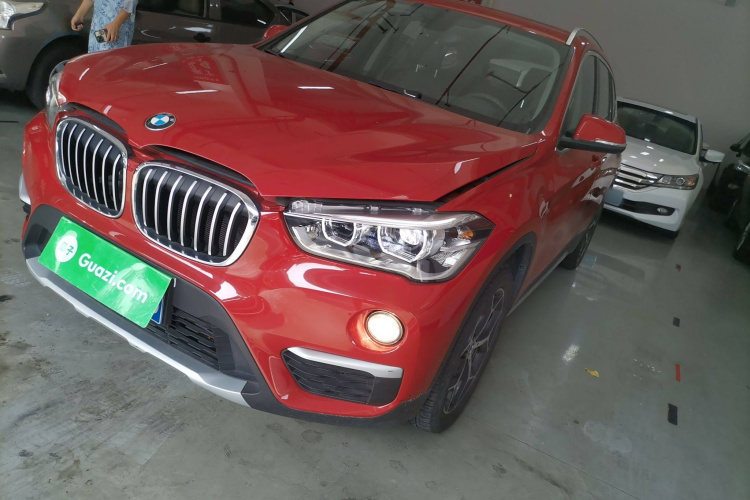 宝马X1 2019款 sDrive18Li 尊享型车身外观1