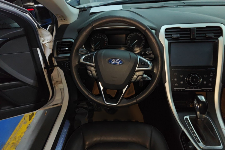 福特 蒙迪欧 2013款 1.5L GTDi180时尚型局部细节13