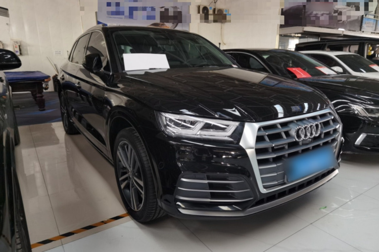 奥迪Q5L 2020款 45 TFSI 尊享运动型车身外观3