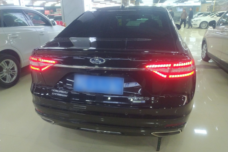 福特 金牛座 2019款 EcoBoost 245 尊享版车身外观6