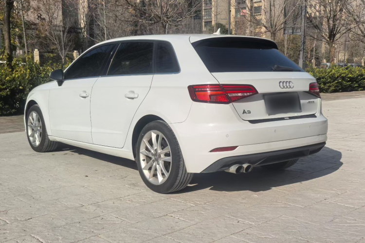 奥迪A3 2018款 30周年年型 Sportback 35 TFSI 进取型车身外观6002