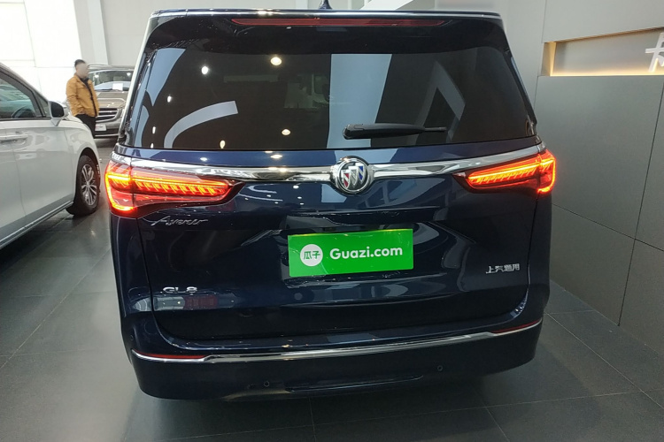 别克GL8 2020款 Avenir艾维亚 四座尊礼版车身外观6