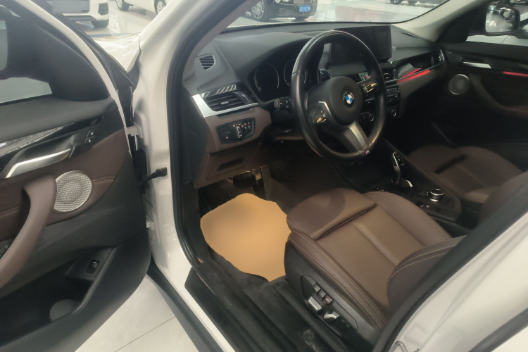 宝马X1 2022款 sDrive25Li 领先型中控内饰20