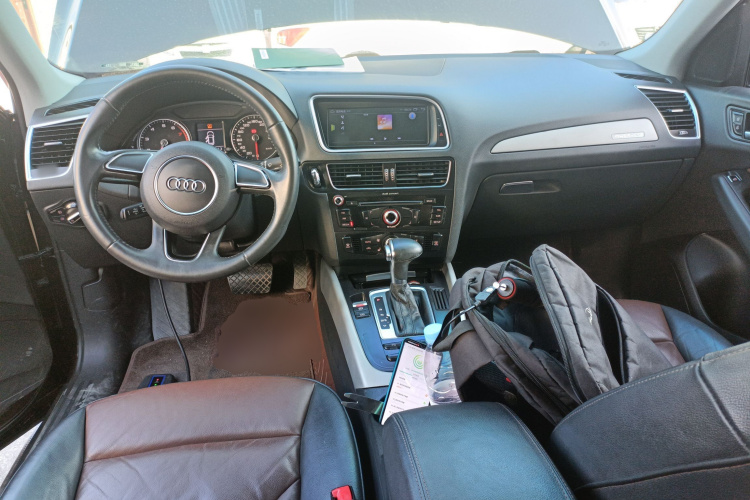 奥迪Q5 2017款 Plus 40 TFSI 进取型中控内饰12