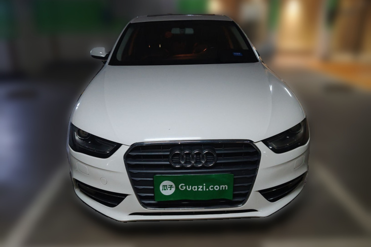 奥迪A4L 2015款 35 TFSI 自动标准型车身外观2