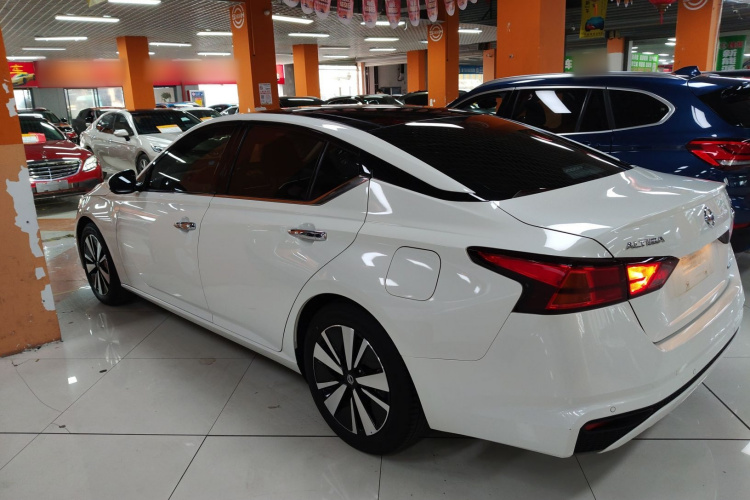 日产 天籁 2021款 2.0L XL 舒适版车身外观6003