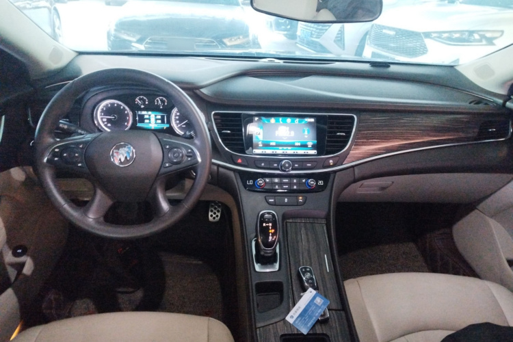 别克 君越 2016款 改款 20T 领先型中控内饰12