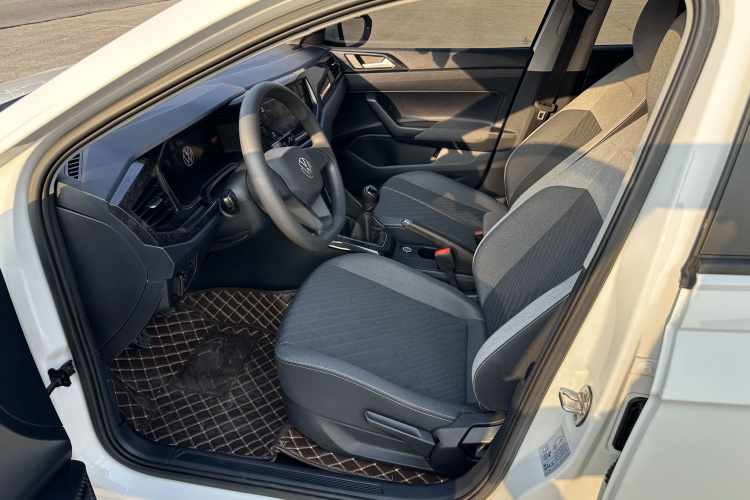 大众 朗逸 2023款 新锐 1.5L 手动新逸版中控内饰7004