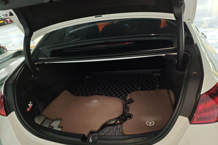 奔驰C级 2023款 C 260 L 运动版局部细节23