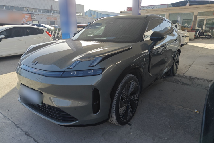 领克08 EM-P 2023款 220km 四驱性能Halo车身外观1