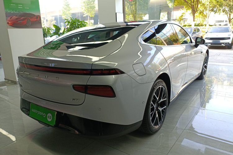 小鹏P7 2023款 P7i 702 Pro车身外观7