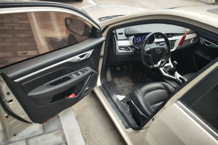 吉利汽车 远景 2018款 1.5L 手动幸福版中控内饰20