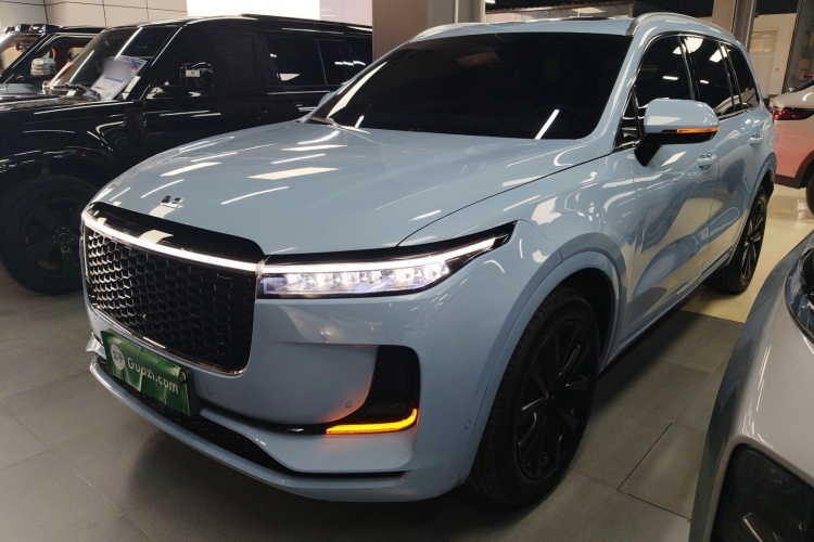 理想汽车 理想ONE 2021款 增程6座版车身外观1