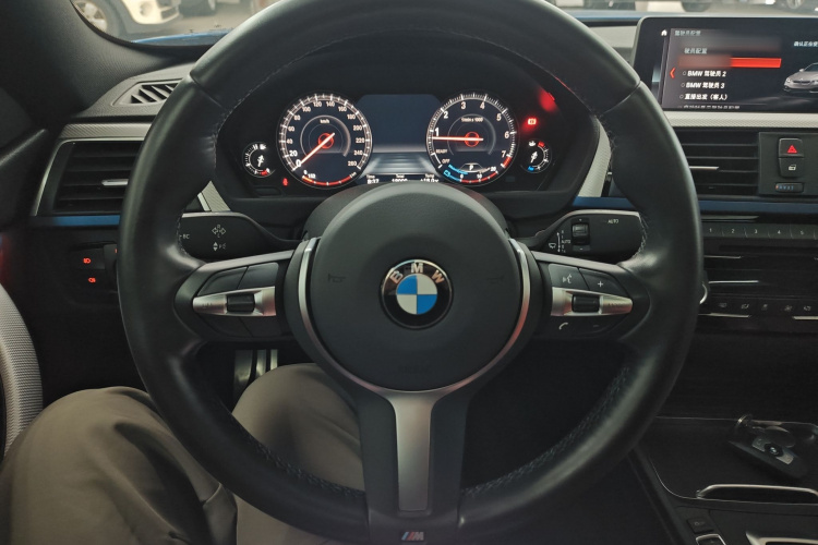 宝马4系 2019款 425i Gran Coupe M运动套装中控内饰13