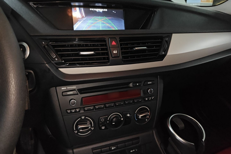 宝马X1 2013款 sDrive18i 时尚型局部细节16