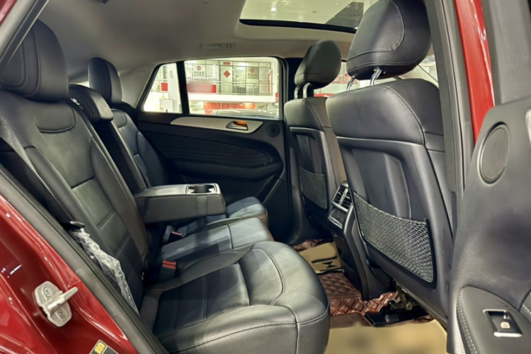 奔驰GLE轿跑 2015款 GLE 320 4MATIC 轿跑SUV中控内饰7009