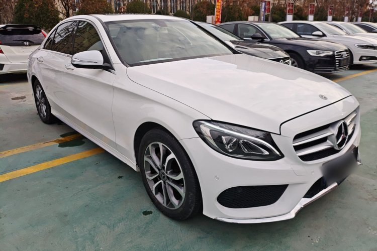 奔驰C级 2018款 C 180 L 时尚型运动版车身外观3