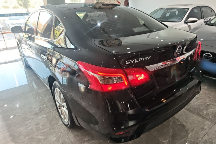 日产 轩逸 2016款 1.6XL  CVT尊享版车身外观4