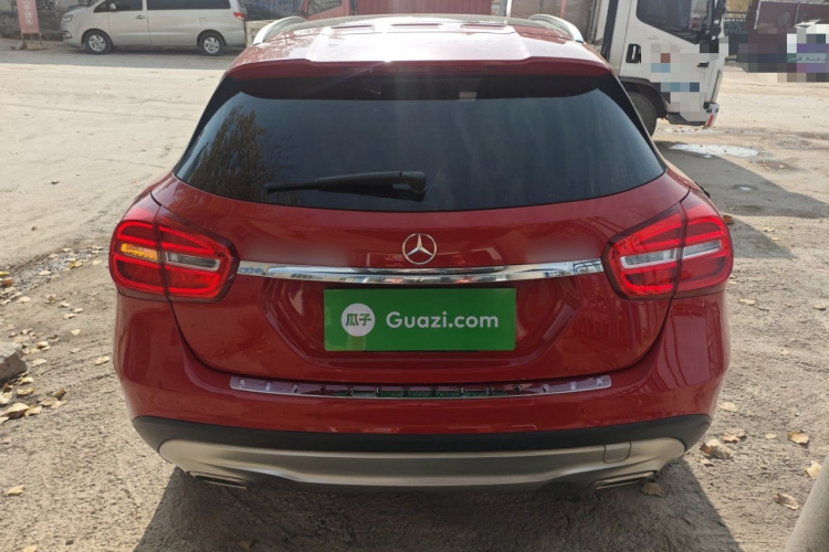 奔驰GLA 2015款 GLA 220 4MATIC 时尚型车身外观6