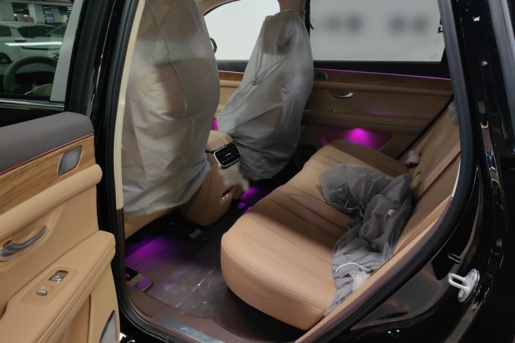 鸿蒙智行 问界M7 2024款 1.5T 智驾后驱Pro版 5座中控内饰7001