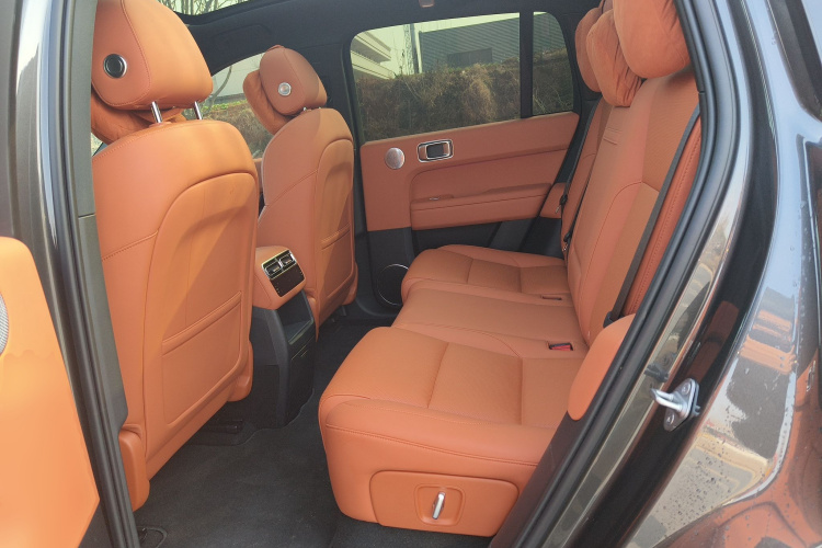 理想汽车 理想L6 2024款 Pro中控内饰21