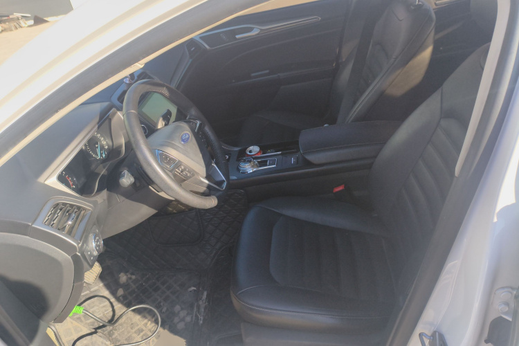 福特 蒙迪欧 2017款 改款 EcoBoost 180 时尚型局部细节19