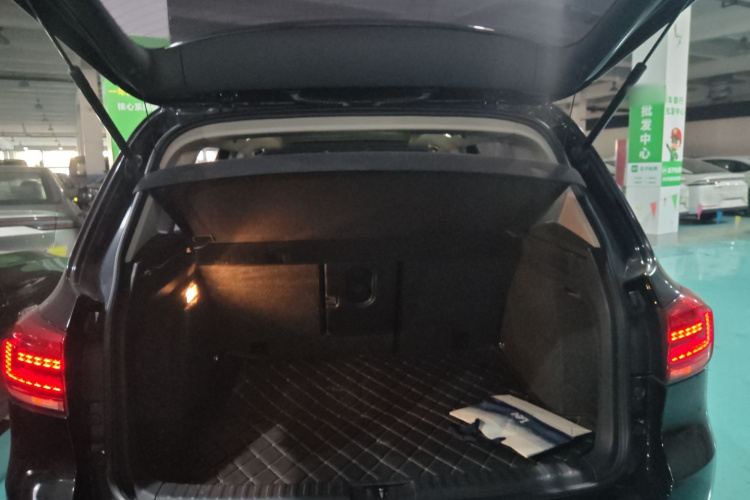 大众 途观 2015款 2.0TSI 自动四驱豪华版机舱底盘23