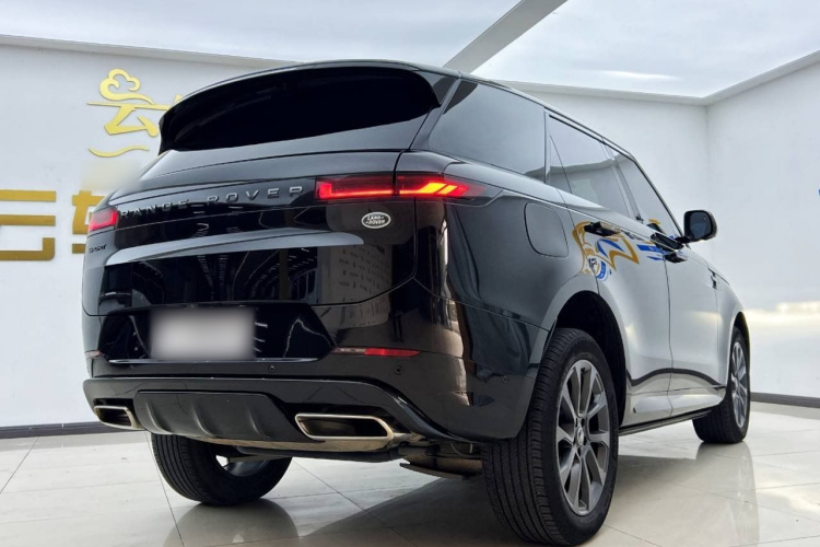 路虎 揽胜运动版 2024款 400PS Dynamic SE车身外观6004