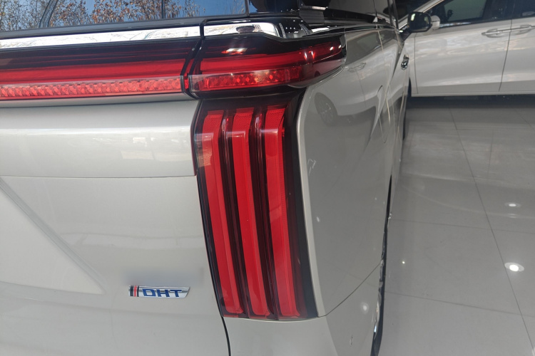 魏牌 高山 2023款 四驱旗舰版车身外观9