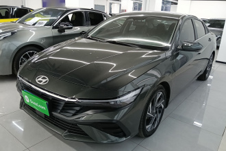 现代 伊兰特 2023款 1.5L CVT LUX尊贵版