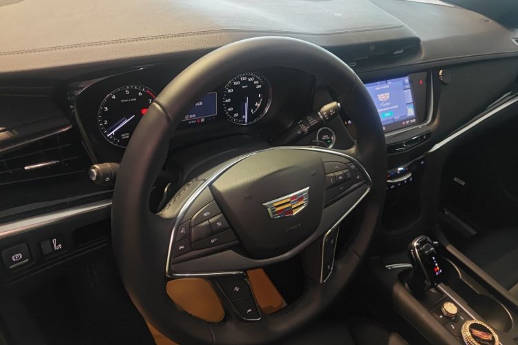 凯迪拉克XT5 2022款 2.0T 四驱豪华型中控内饰12